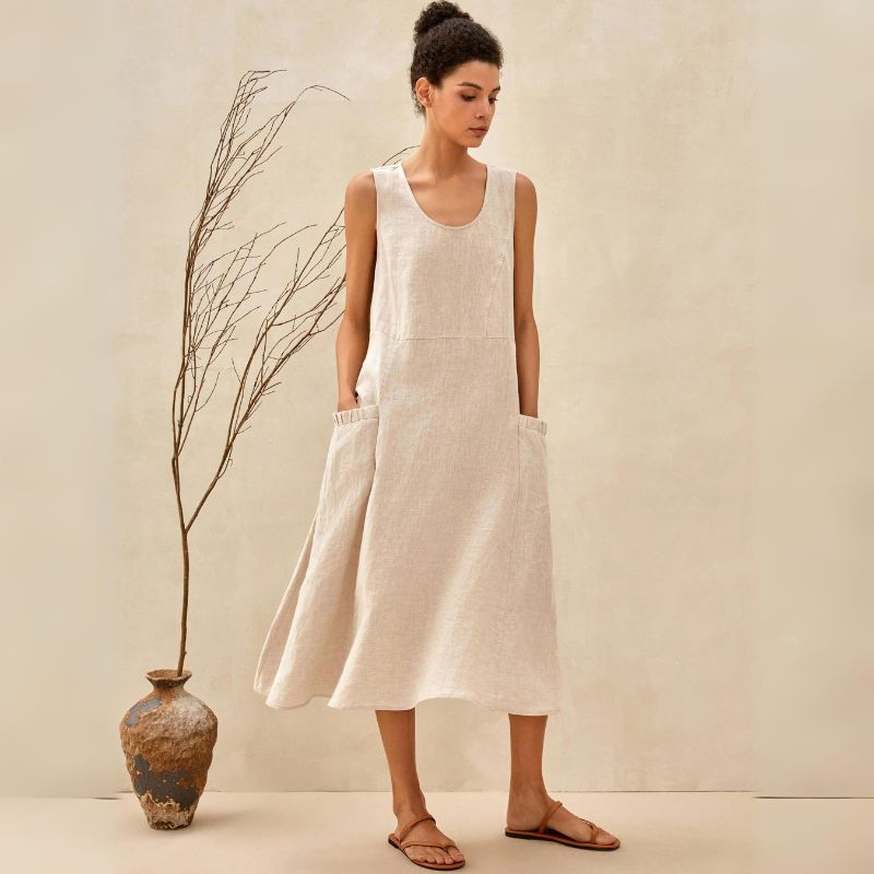 Chic Women's Midi Summer Dress with Circular Neckline 3