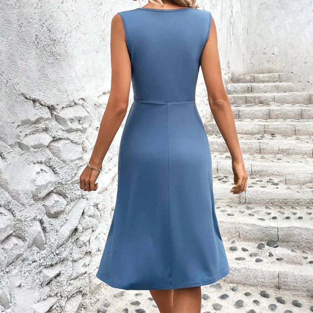 Elegant Women's Summer Maxi Dress with Diaper Neckline 6