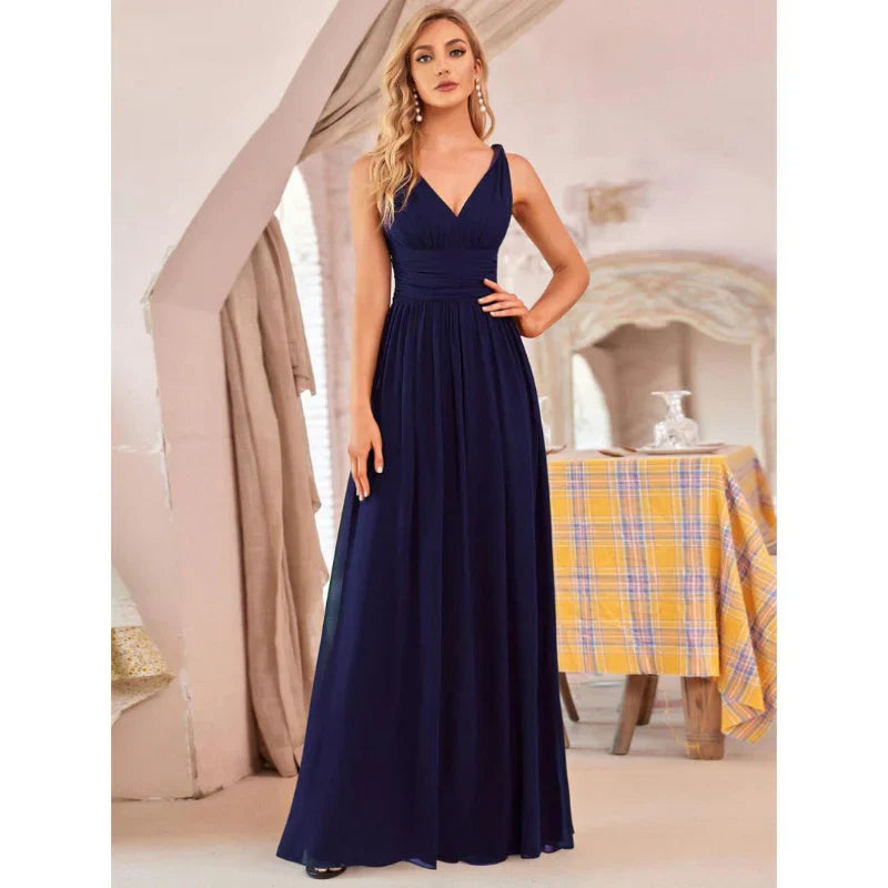 Elegant Women's V-Neck Maxi Dress - Flattering Summer Style 3