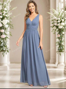 Elegant Women's V-Neck Maxi Dress - Flattering Summer Style 9