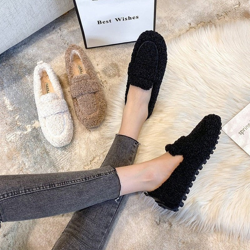 Lily Melbourne Eliza - Ultra cozy moccasins for luxurious comfort