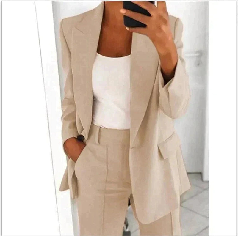 Lily Melbourne Lauren - Elegant blazer set with tailored fit and versatility