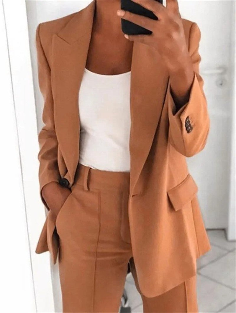 Lily Melbourne Lauren - Elegant blazer set with tailored fit and versatility