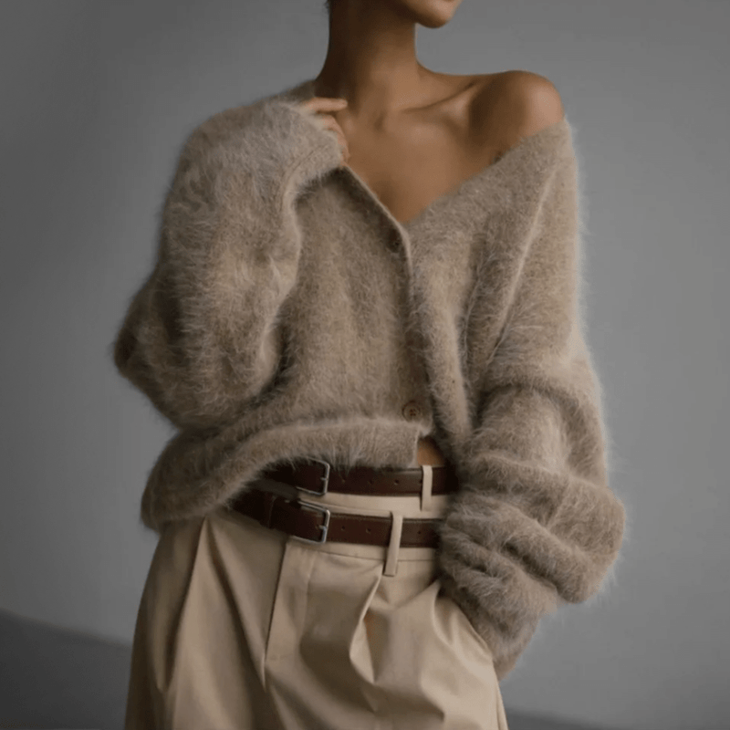 Lily Melbourne Lily - Luxurious cashmere couture cardigan with fur lining