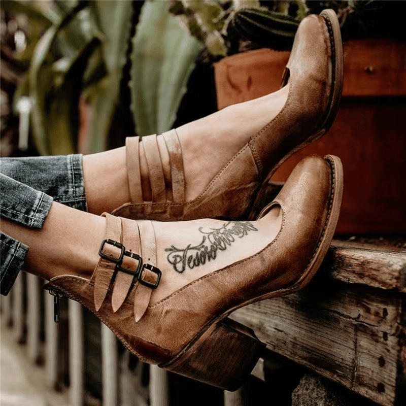 Lily Melbourne Mona - Modern and elegant ankle boot with ergonomic design
