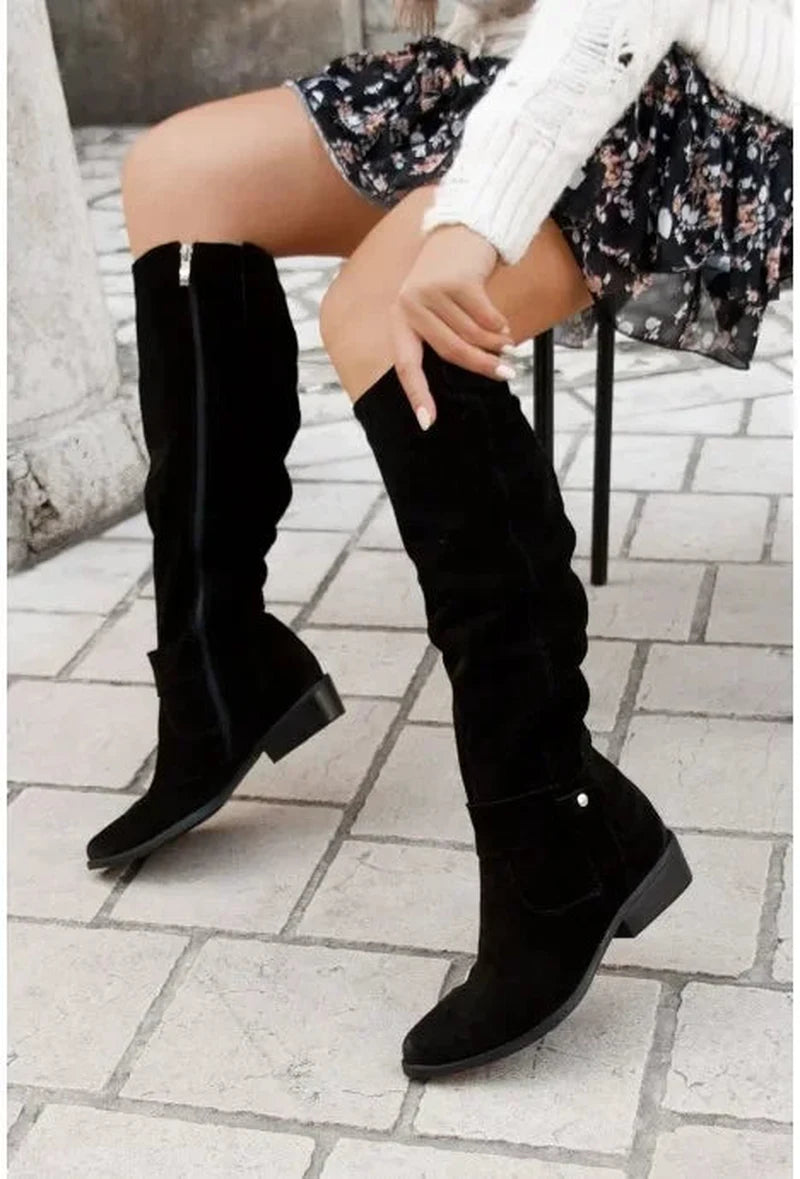 Lily Melbourne Sophia - Chic retro suede boots for stylish winter looks
