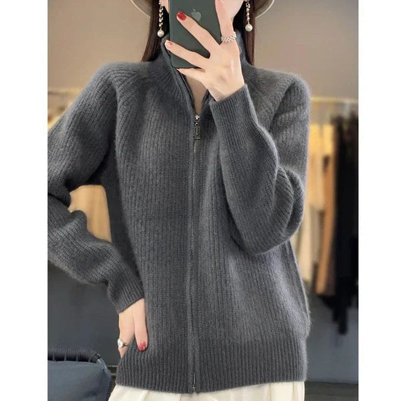 Lily Melbourne Sweater Elin - Luxury wool cardigan for elegant and cozy style