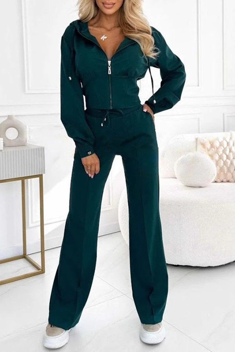 Lily Melbourne Two Piece Set Luxe - Stylish velour tracksuit for women with comfort and elegance