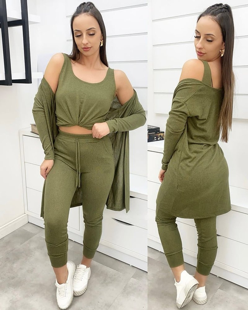 Lily Melbourne Two-Piece Suit Maya - Stylish elegant tricolor set for women