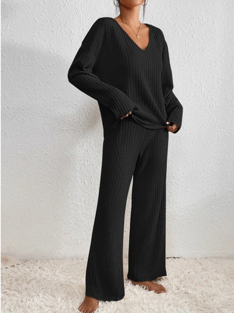 Lily Melbourne Women Kathy - Cozy knitted V-neck set for stylish comfort