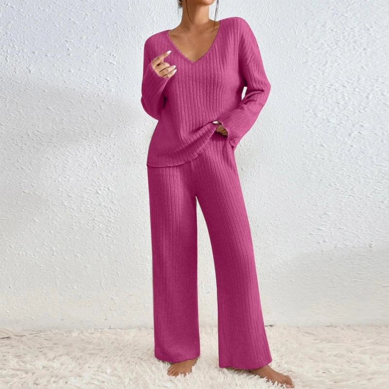 Lily Melbourne Women Kathy - Cozy knitted V-neck set for stylish comfort