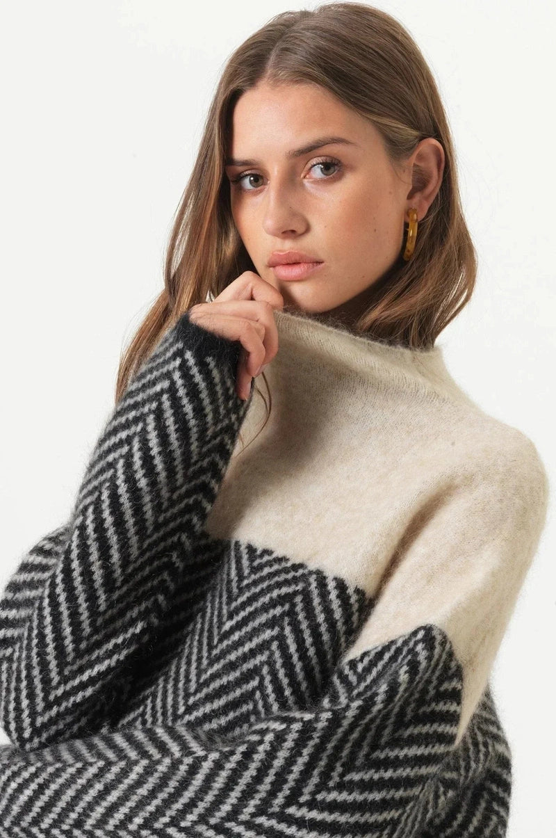 Lily Melbourne fb-0339 Ella - Cozy cashmere sweater with elegant herringbone design