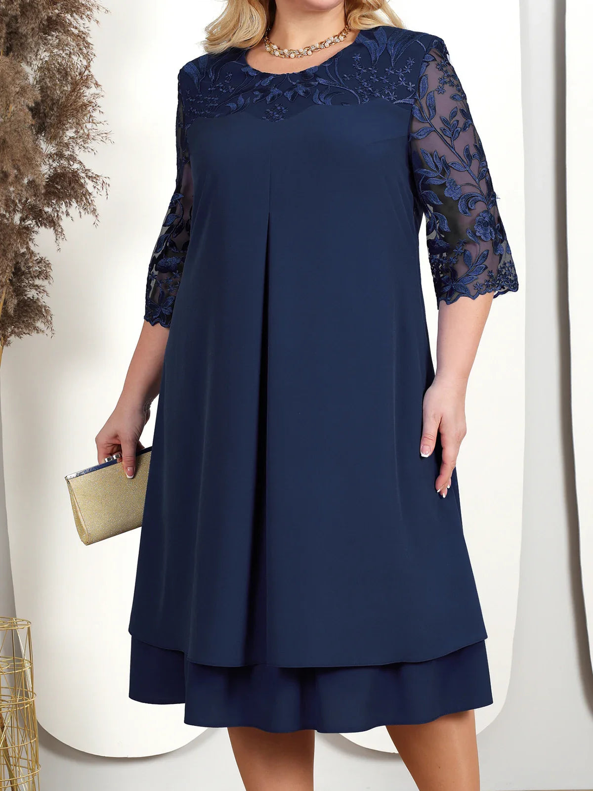 Elegant Plus Size Embroidered Formal Dress for Special Events 0