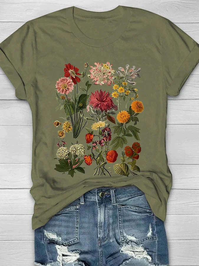 Vintage Floral Print Women's T-Shirt | Ellara - Timeless Style