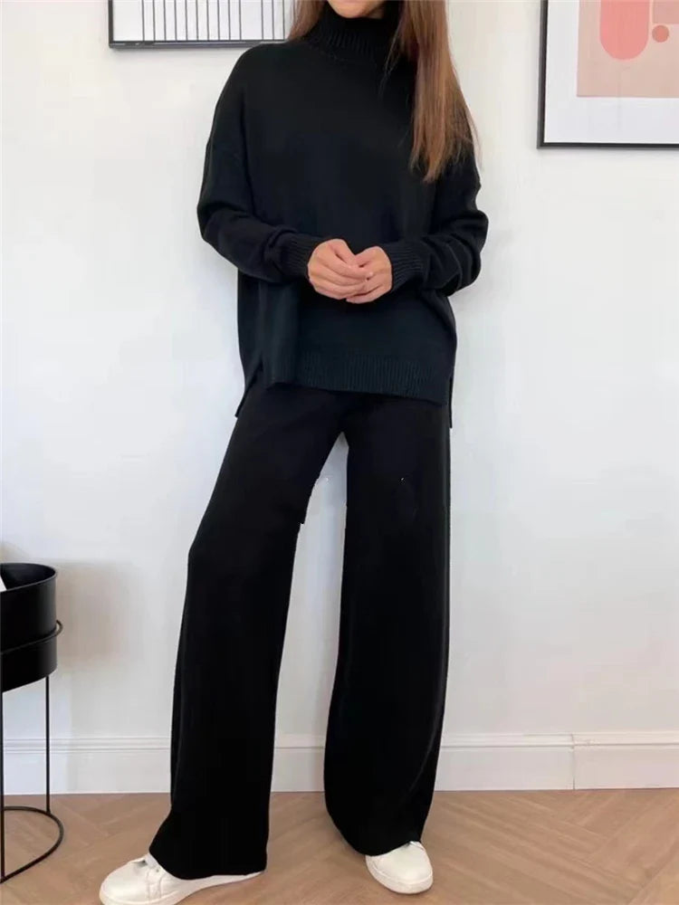 Chic Women's Set: Cozy Trousers & Sweater for Every Occasion