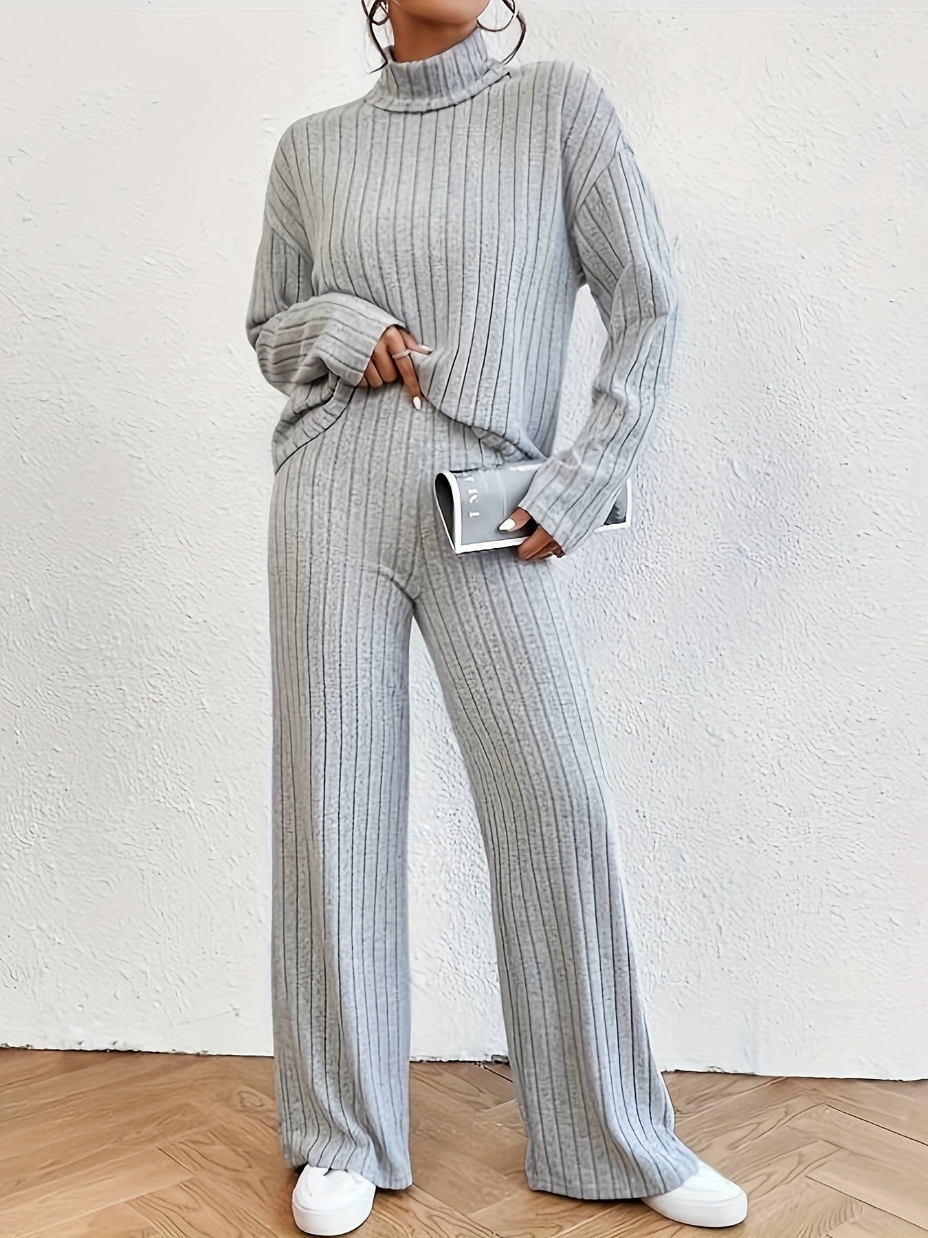 Chic Women's Turtleneck & Flared Pants Set - Stylish & Versatile