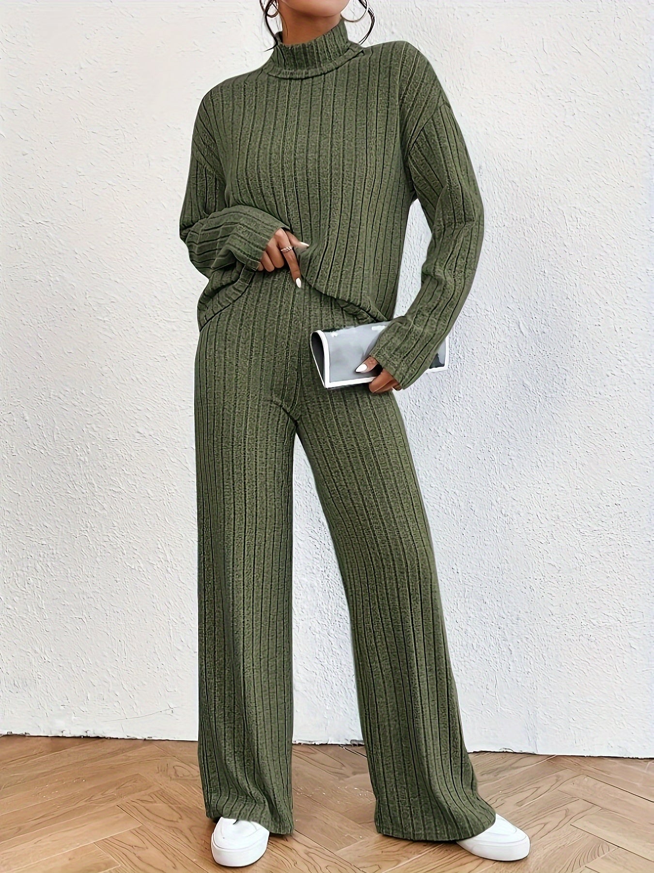 Chic Women's Turtleneck & Flared Pants Set - Stylish & Versatile